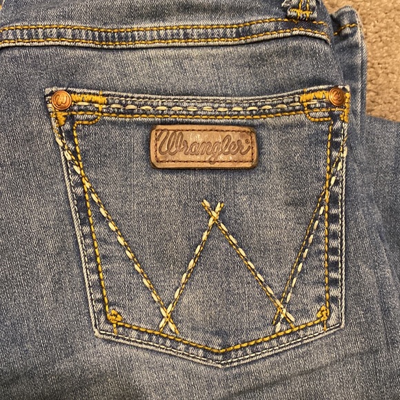 Wrangler Jeans - Picture 5 of 6